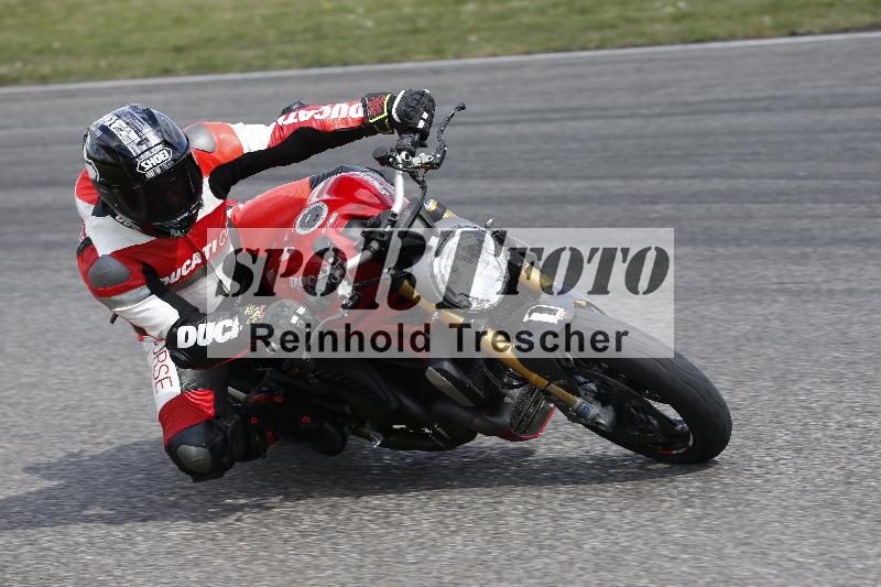 Archiv-2025/05 14.04.2025 Plüss Moto Sport ADR/Freies Fahren/1